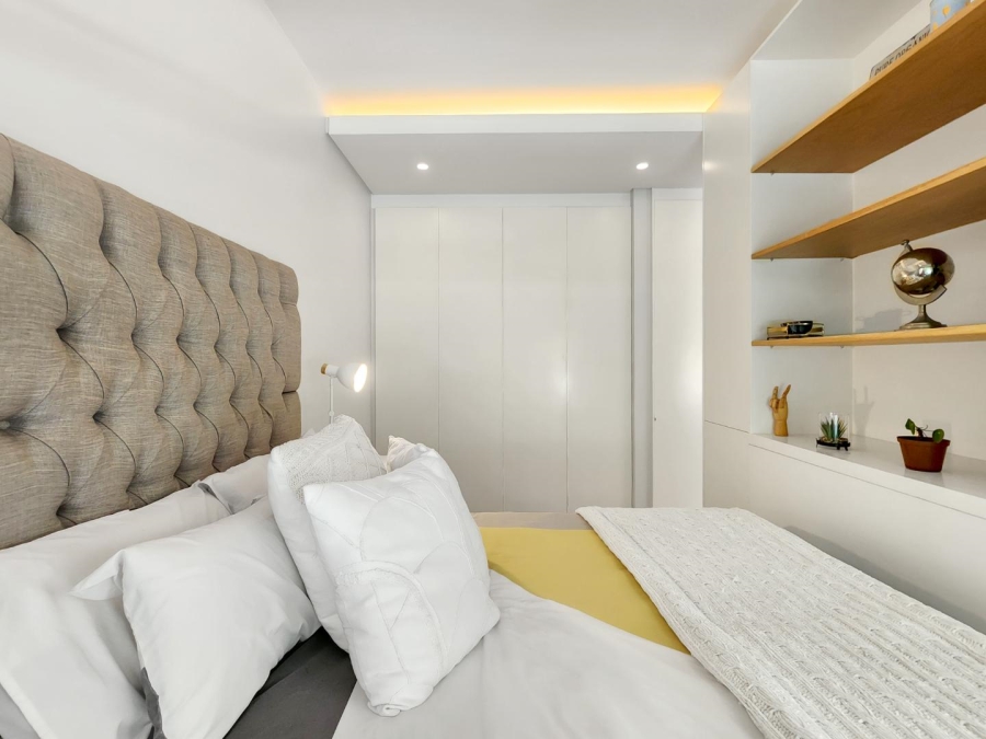 1 Bedroom Property for Sale in Sea Point Western Cape